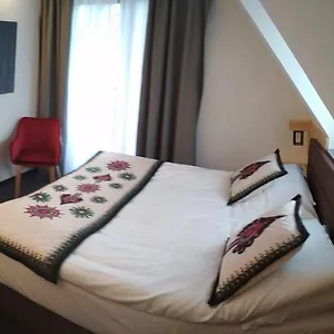 apartamenty-podhalanska-44.zakopanehotels.org/