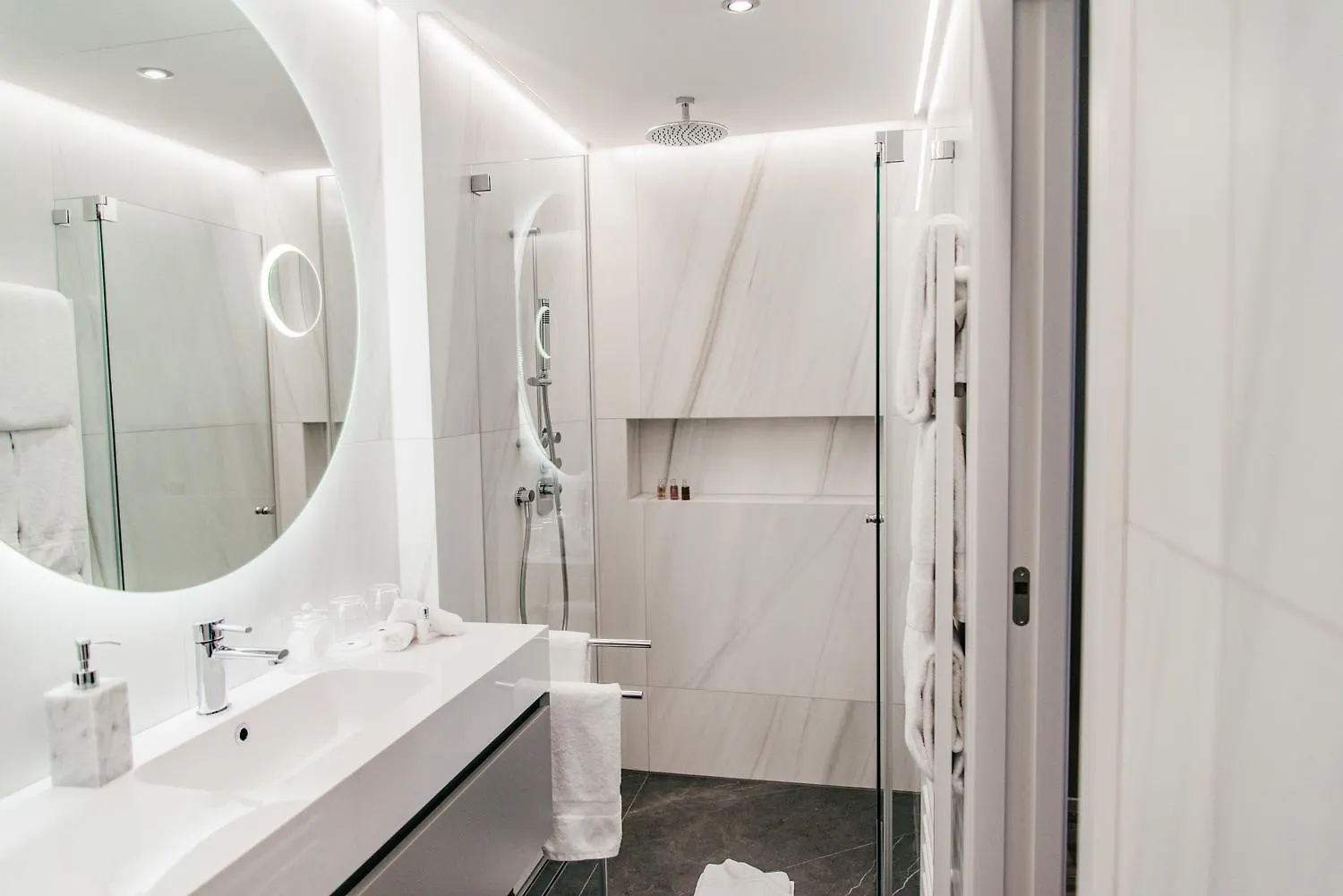 Maximilian Munich Apartments & Hotel